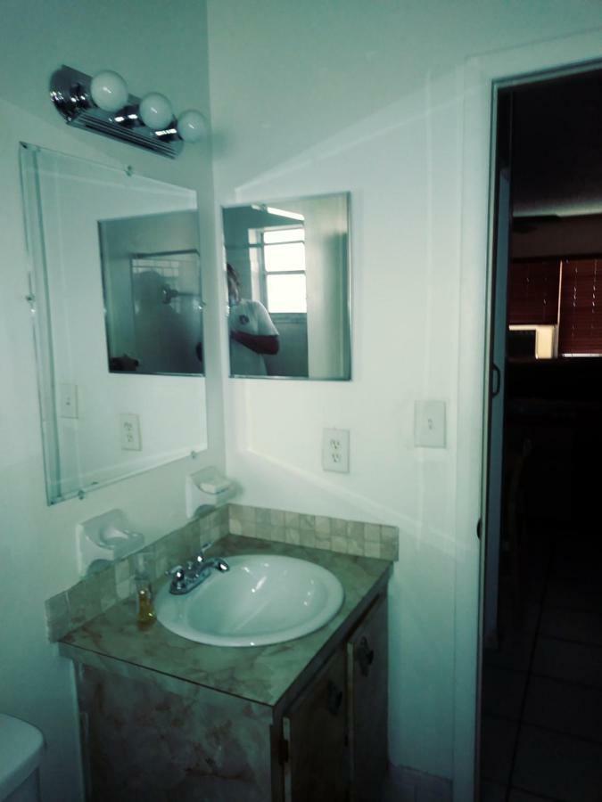 Apartmán Newly Furnished Large, Clean, Quiet Private Unit Fort Lauderdale Exteriér fotografie